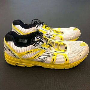 Brooks Racer ST  4